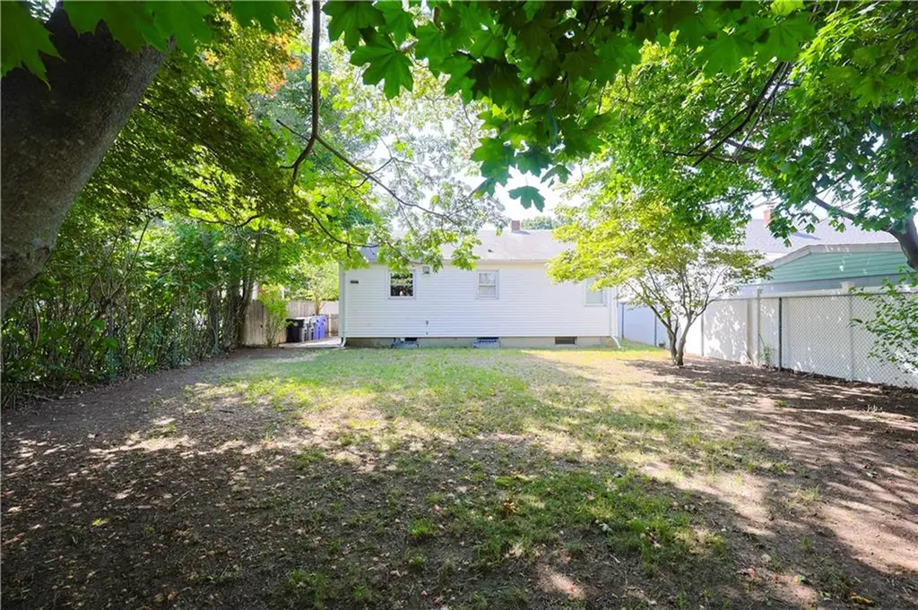 83 Vincent Avenue North Providence RI 02904