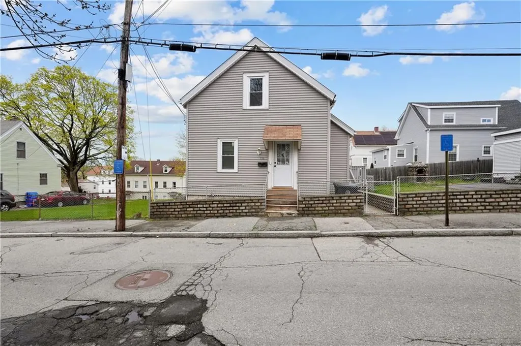 136 Juniper Street East Providence RI 02914