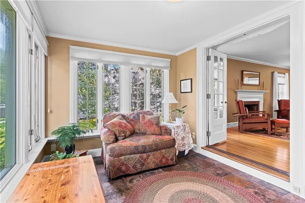 237 Highland Avenue Warwick RI 02886