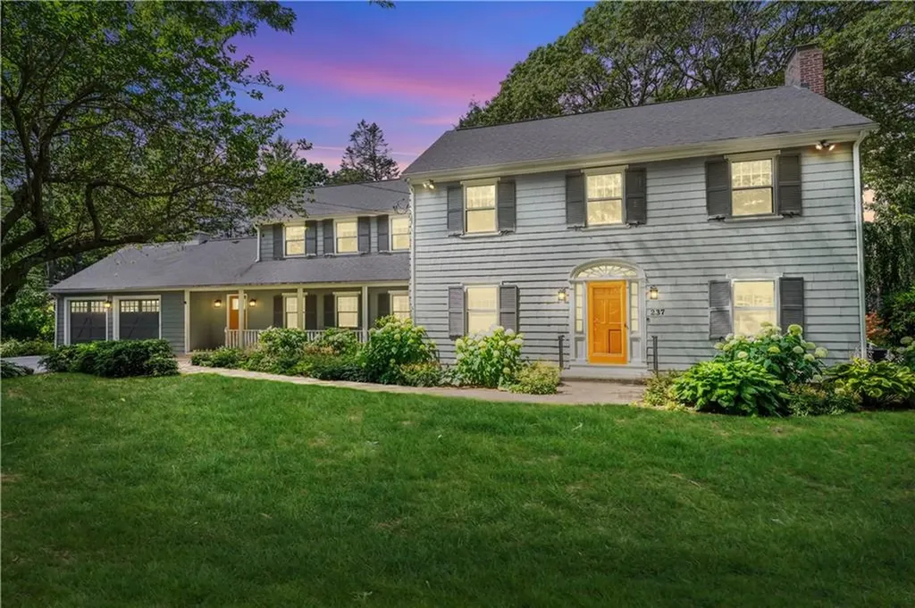 237 Highland Avenue Warwick RI 02886