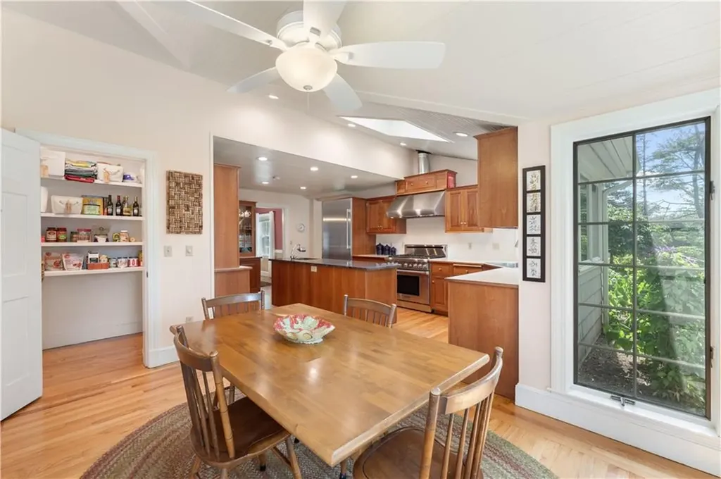 237 Highland Avenue Warwick RI 02886