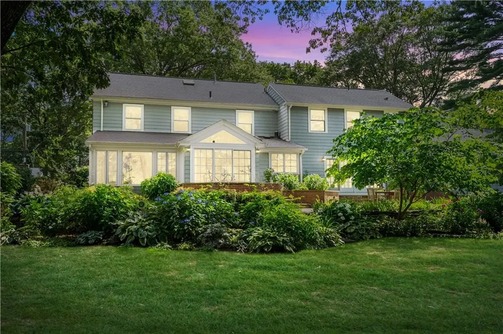 237 Highland Avenue Warwick RI 02886