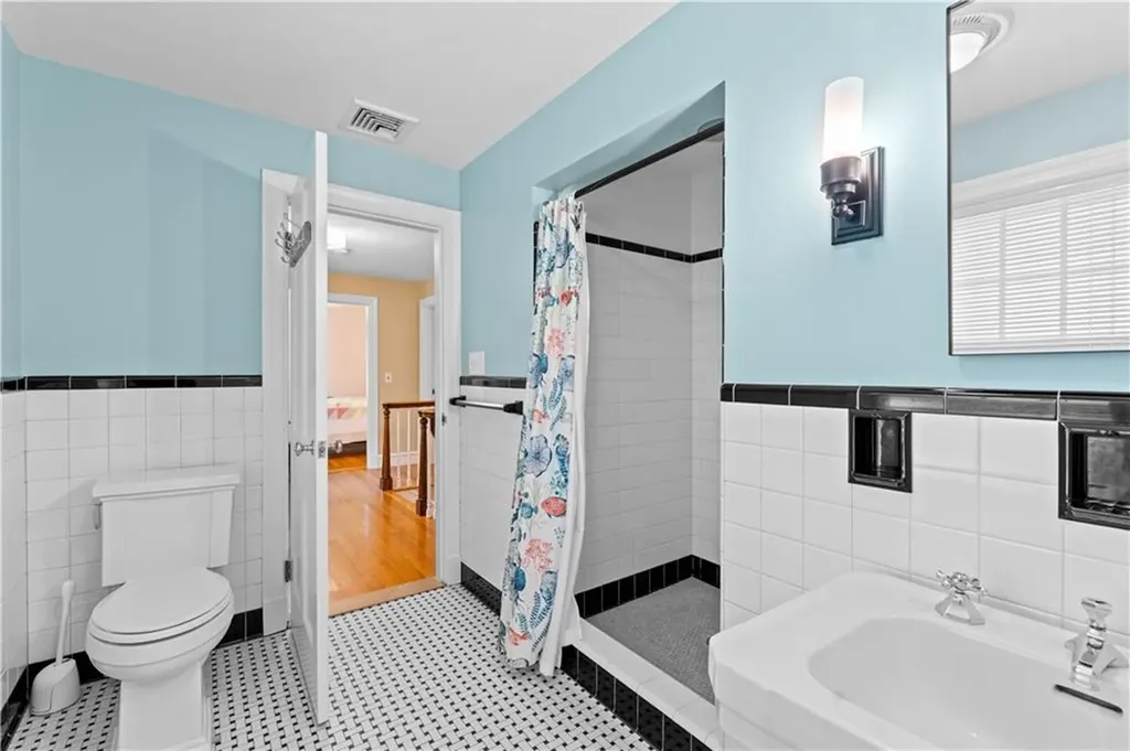 237 Highland Avenue Warwick RI 02886