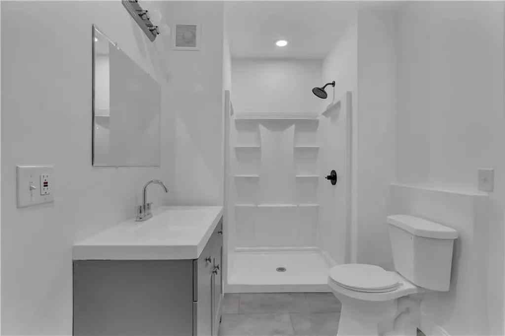 15 17 Maplewood Avenue Warwick RI 02889