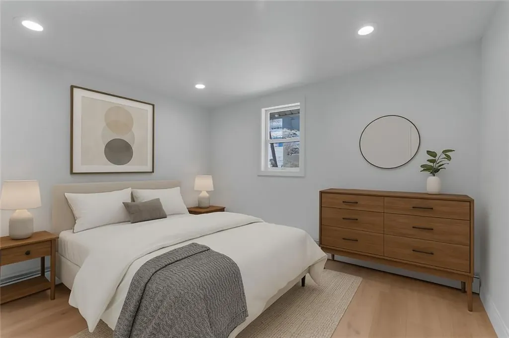 15 17 Maplewood Avenue Warwick RI 02889