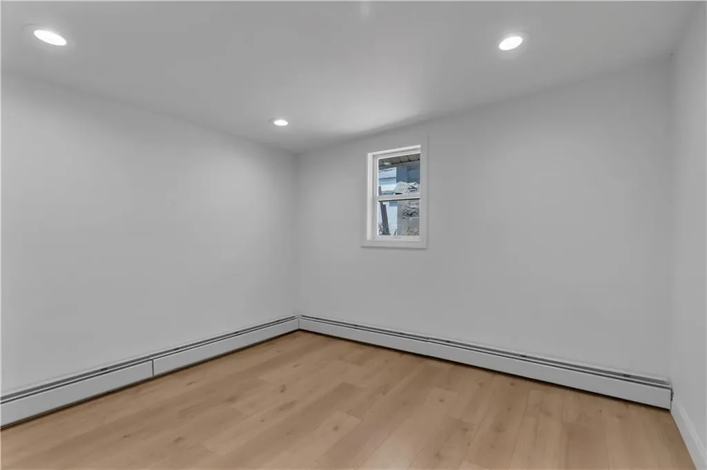 15 17 Maplewood Avenue Warwick RI 02889