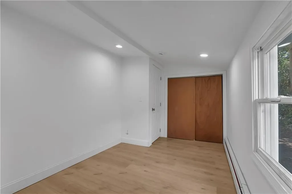15 17 Maplewood Avenue Warwick RI 02889