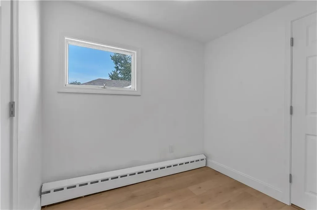 15 17 Maplewood Avenue Warwick RI 02889