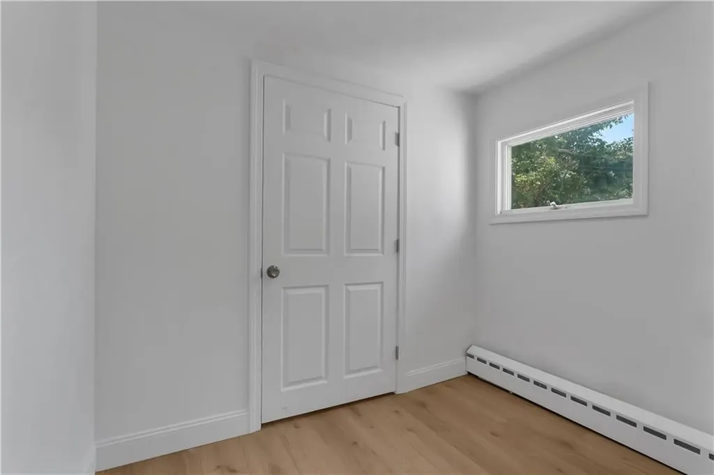 15 17 Maplewood Avenue Warwick RI 02889