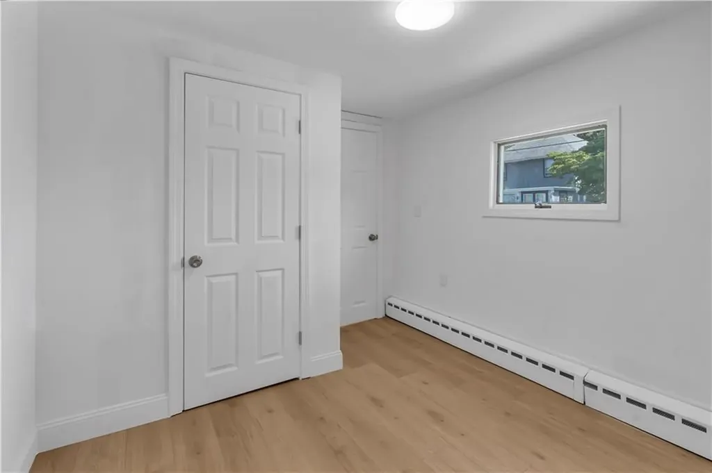 15 17 Maplewood Avenue Warwick RI 02889