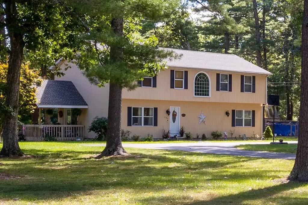 231 Shady Valley Road Coventry RI 02816