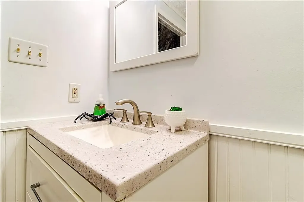 231 Shady Valley Road Coventry RI 02816