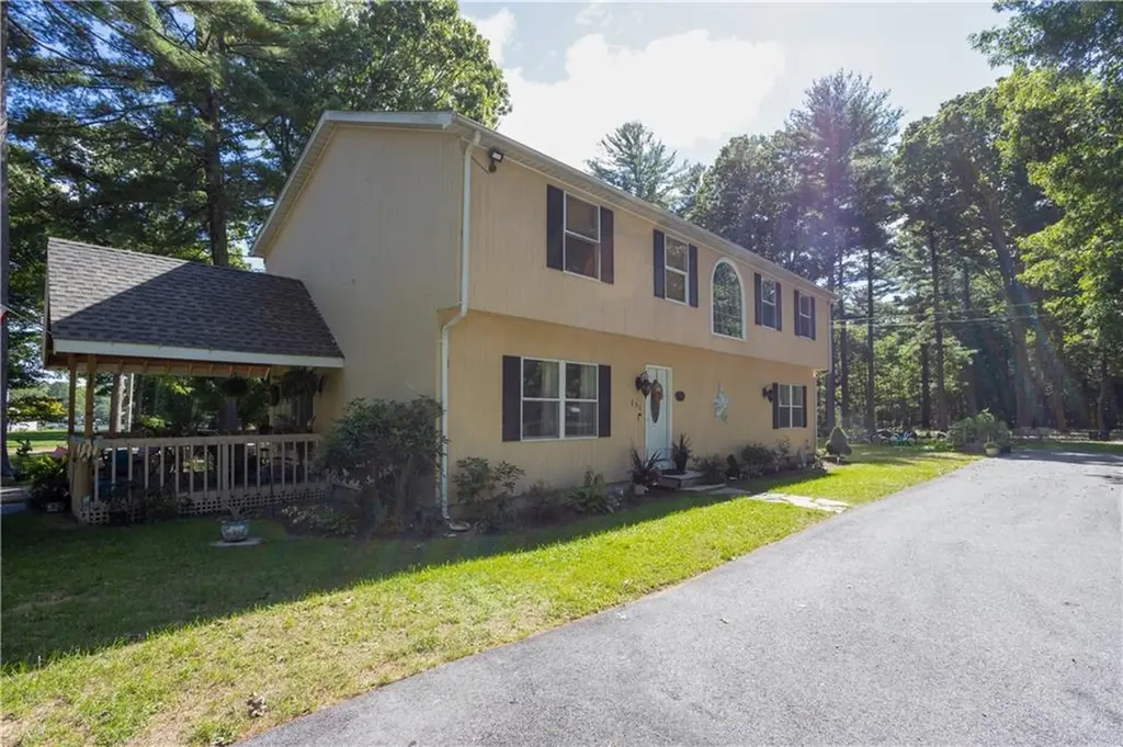 231 Shady Valley Road Coventry RI 02816