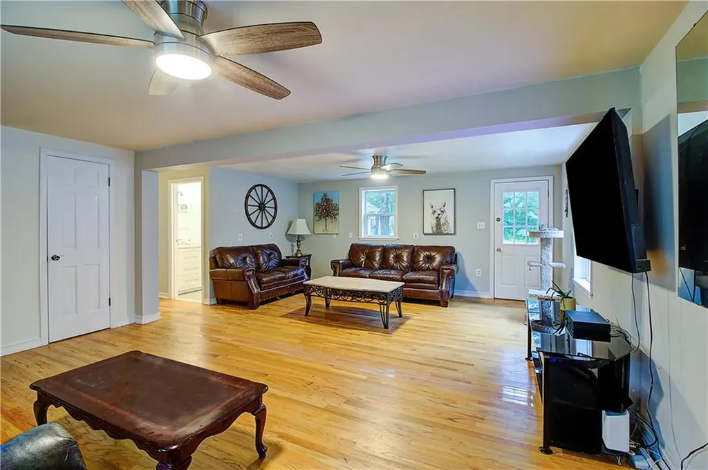 231 Shady Valley Road Coventry RI 02816
