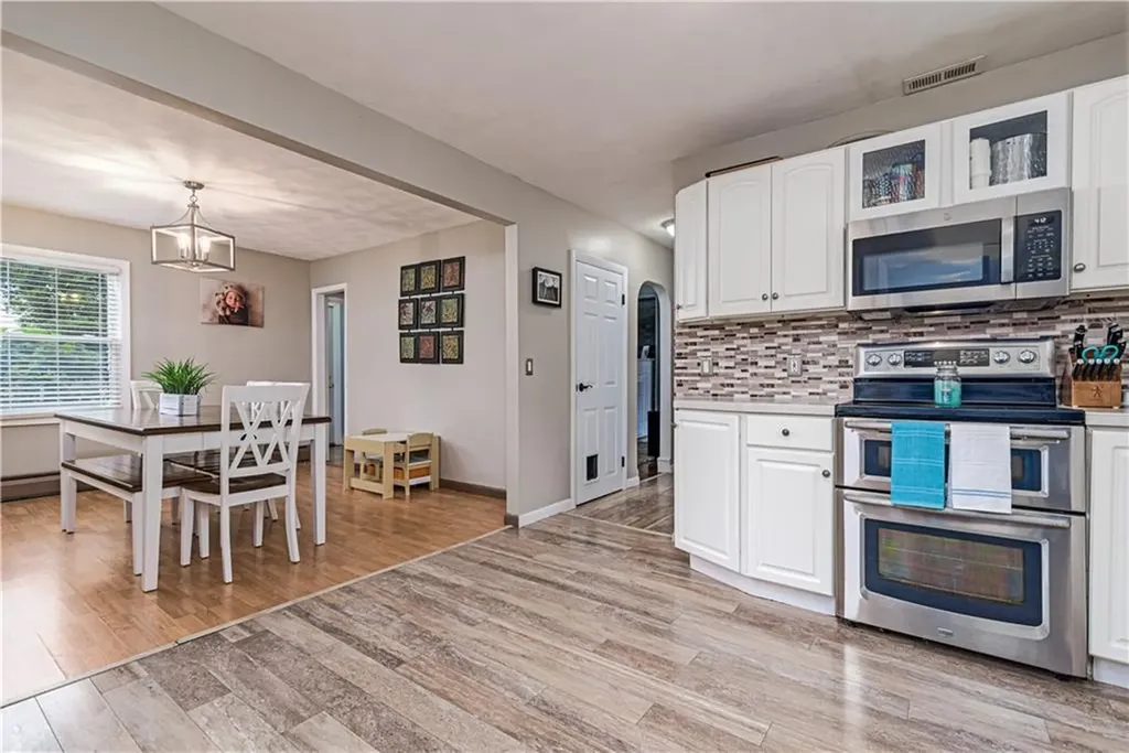 50 Hopedale Drive West Warwick RI 02893