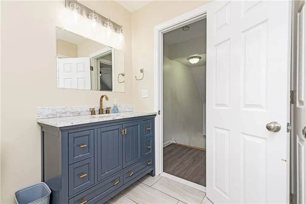 50 Hopedale Drive West Warwick RI 02893