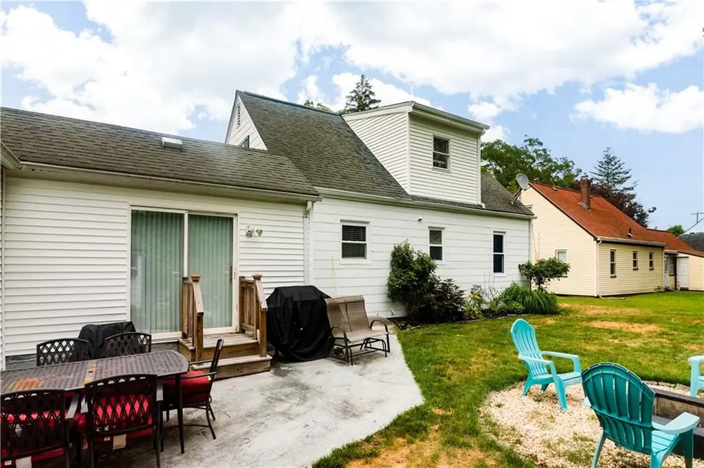 50 Hopedale Drive West Warwick RI 02893