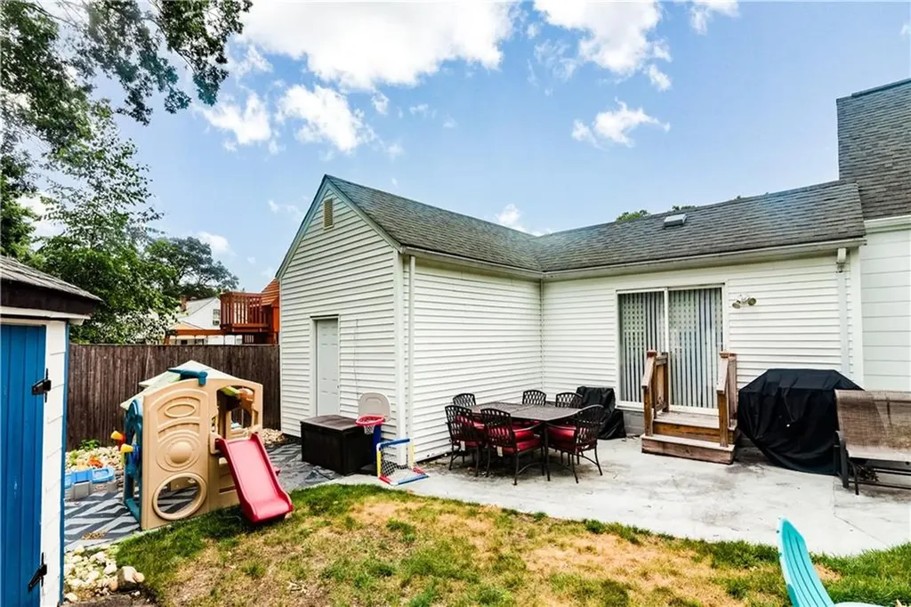 50 Hopedale Drive West Warwick RI 02893