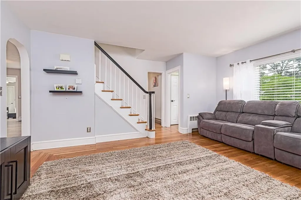50 Hopedale Drive West Warwick RI 02893