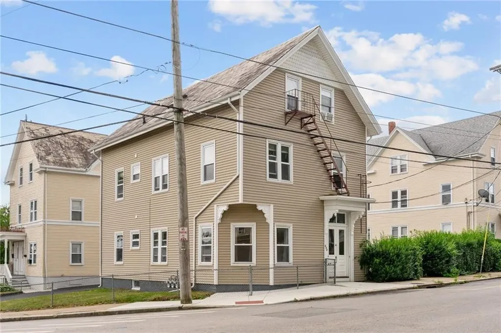 230 Pawtucket Avenue Pawtucket RI 02860