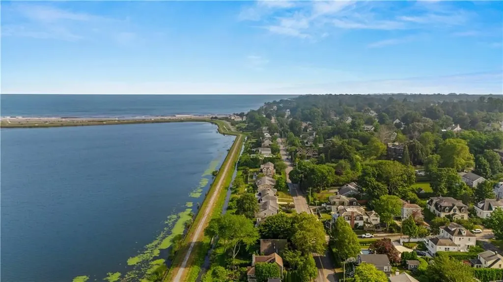 128 Eustis Avenue Newport RI 02840