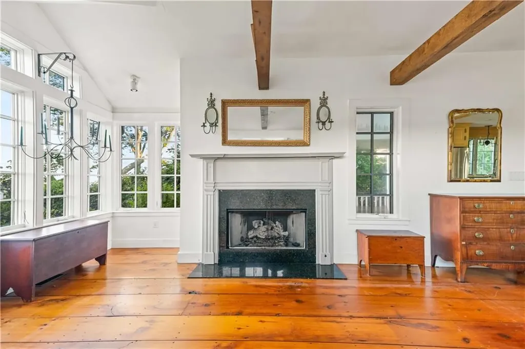 128 Eustis Avenue Newport RI 02840