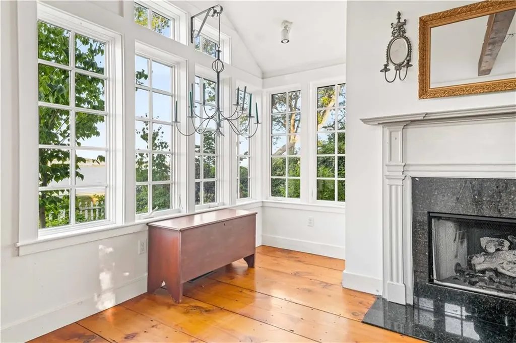 128 Eustis Avenue Newport RI 02840