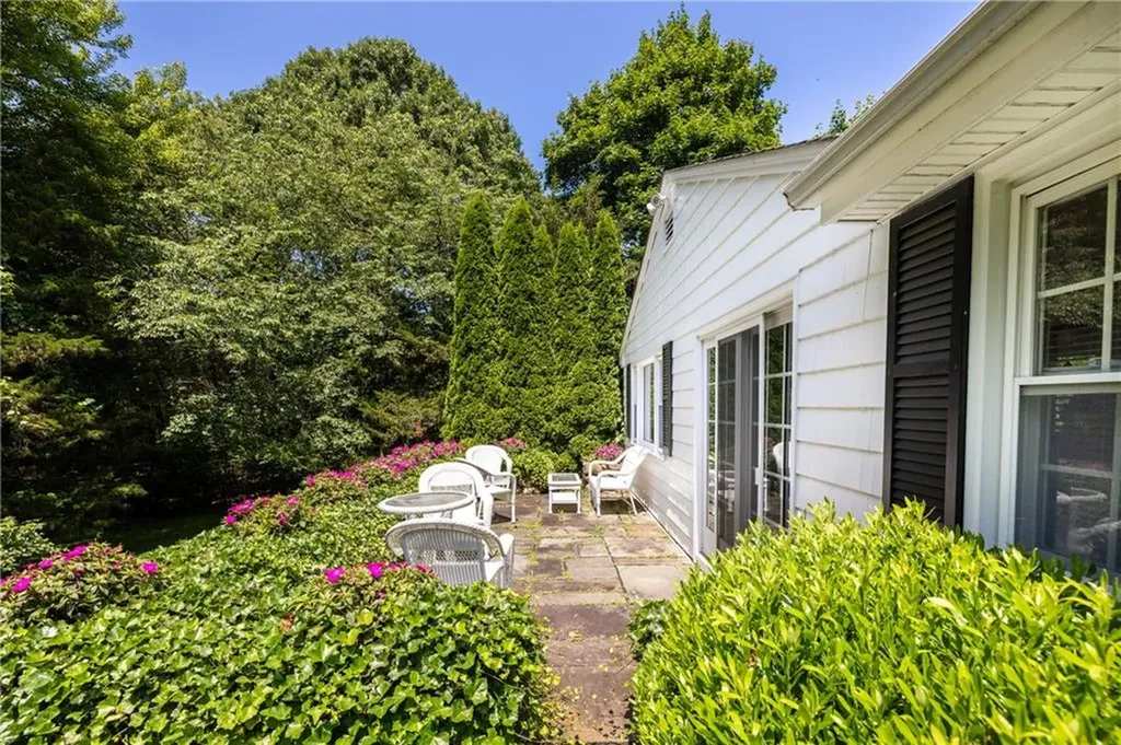 2 Quail Run Westerly RI 02891