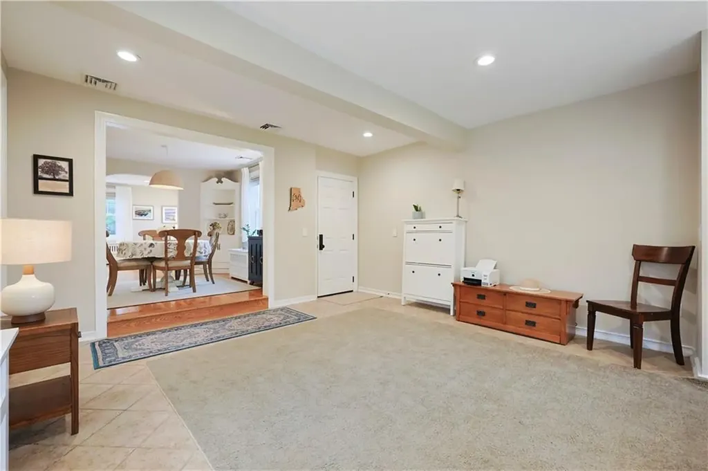 72 Audubon Road Warwick RI 02888