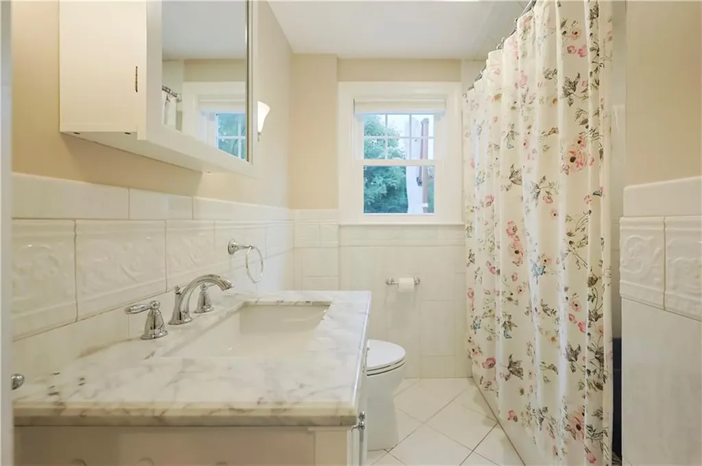 72 Audubon Road Warwick RI 02888