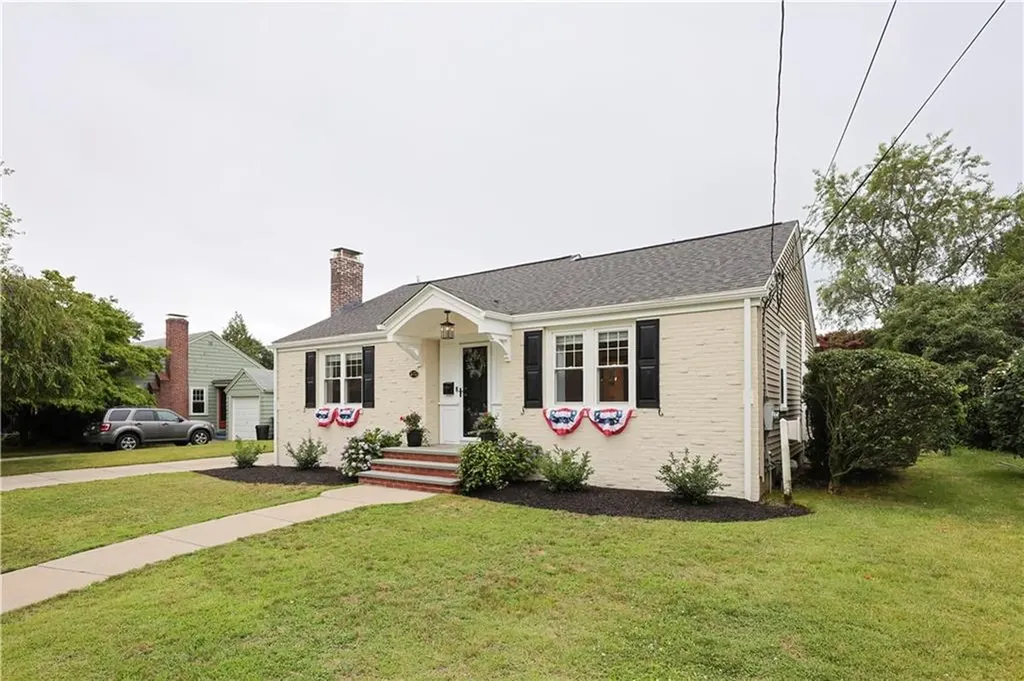 72 Audubon Road Warwick RI 02888