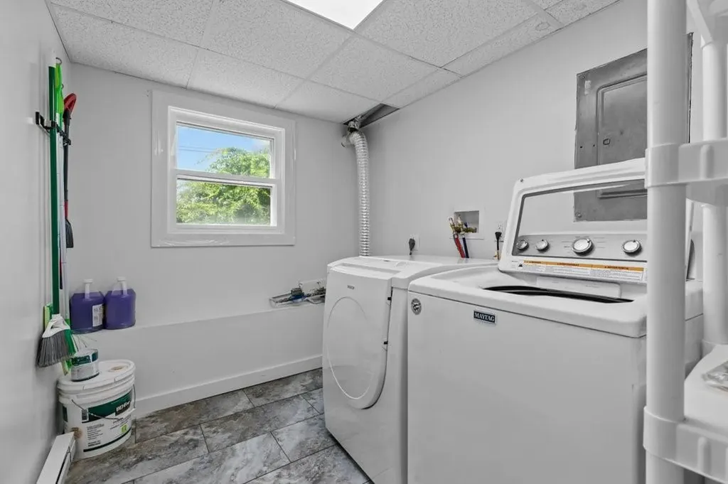 132 Maple Avenue Middletown RI 02842