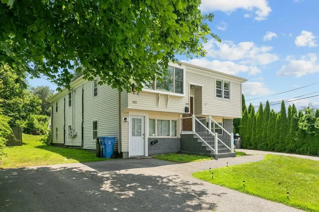 132 Maple Avenue Middletown RI 02842