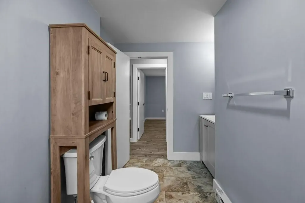 132 Maple Avenue Middletown RI 02842
