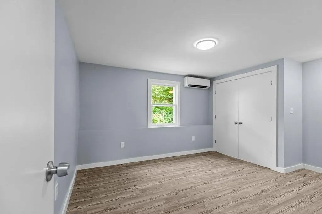 132 Maple Avenue Middletown RI 02842
