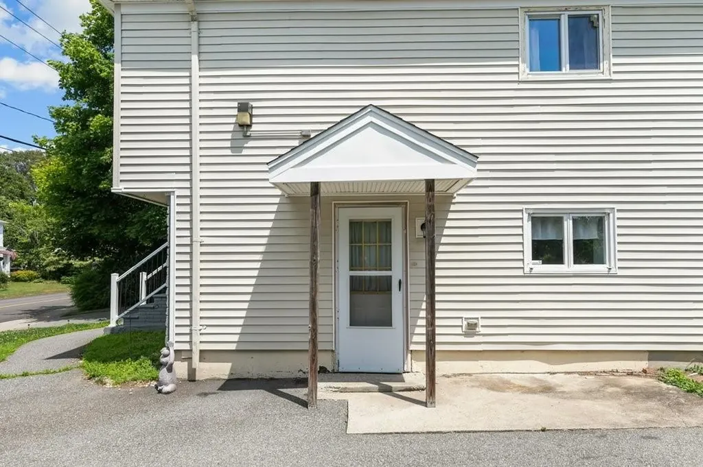 132 Maple Avenue Middletown RI 02842