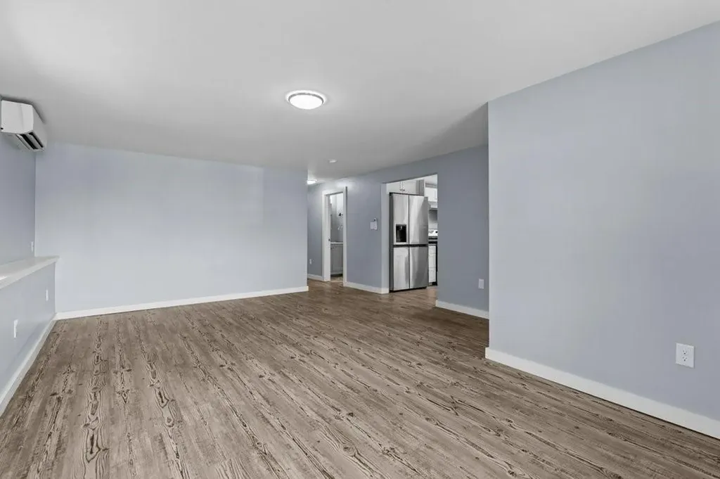 132 Maple Avenue Middletown RI 02842