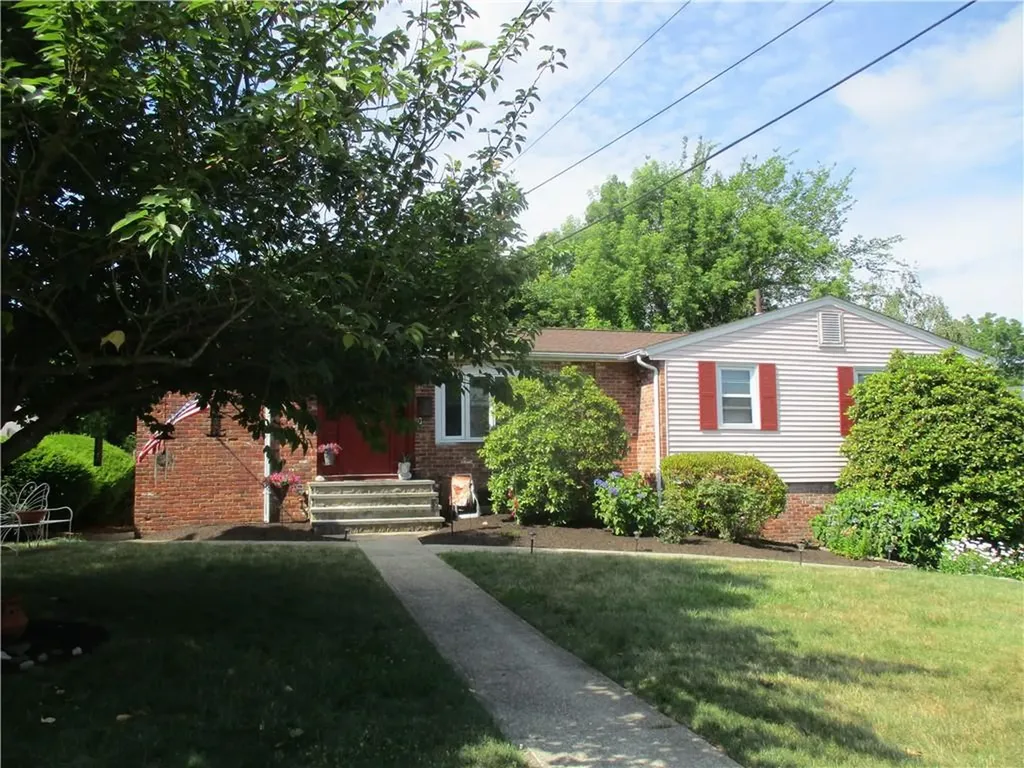 15 Freedom Drive Cranston RI 02920
