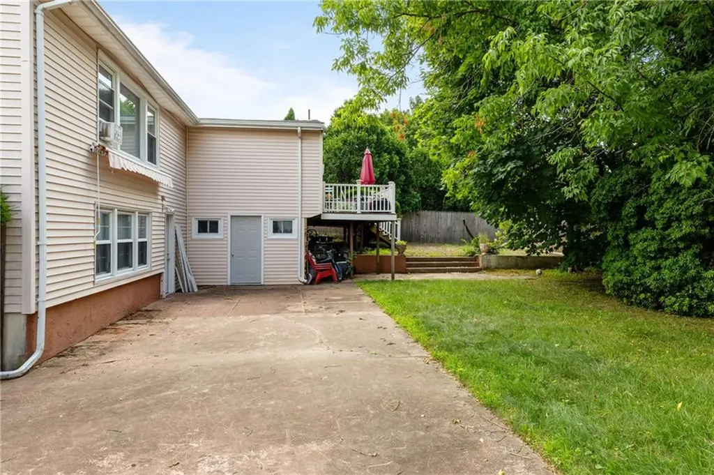 15 Freedom Drive Cranston RI 02920