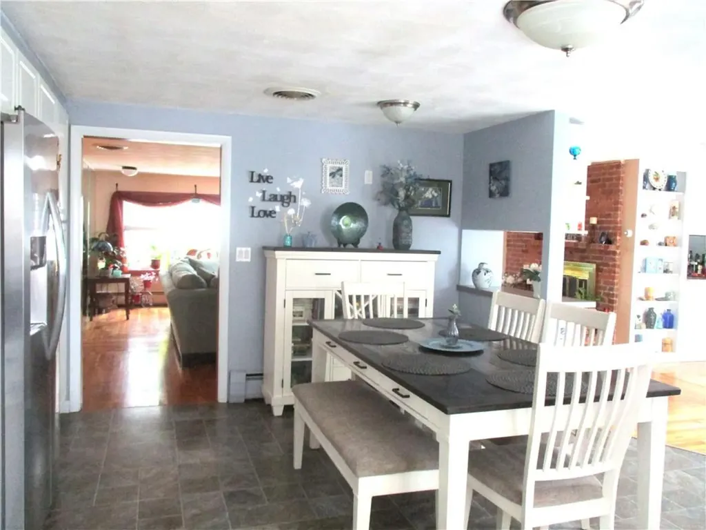 15 Freedom Drive Cranston RI 02920