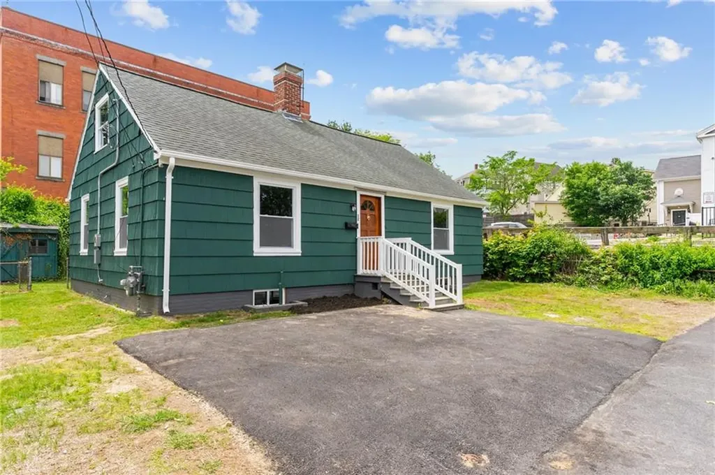 12 Church Lane Lincoln RI 02838