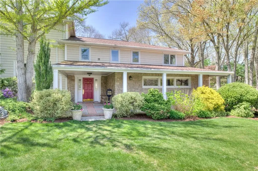 23 Pine Top Road Barrington RI 02806