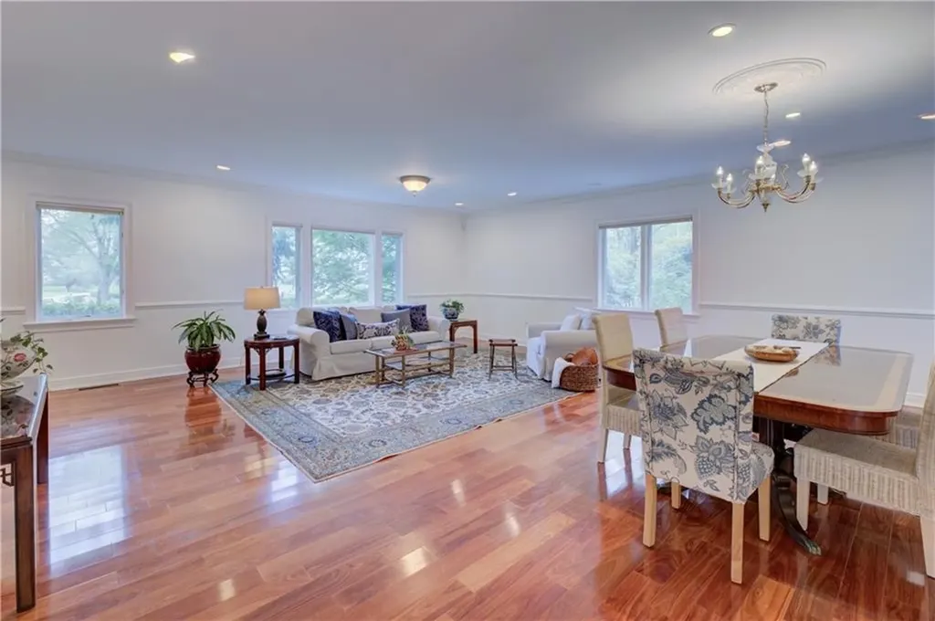 23 Pine Top Road Barrington RI 02806