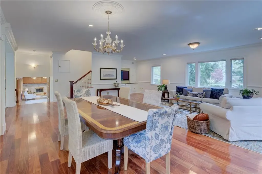 23 Pine Top Road Barrington RI 02806