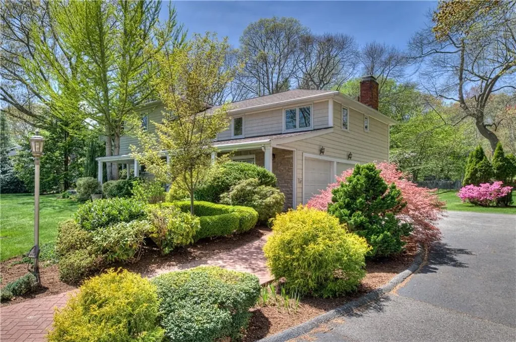 23 Pine Top Road Barrington RI 02806