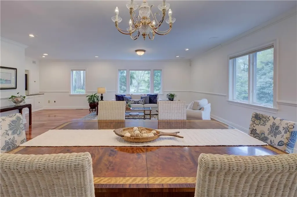23 Pine Top Road Barrington RI 02806