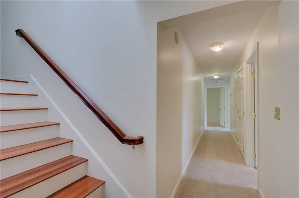 23 Pine Top Road Barrington RI 02806