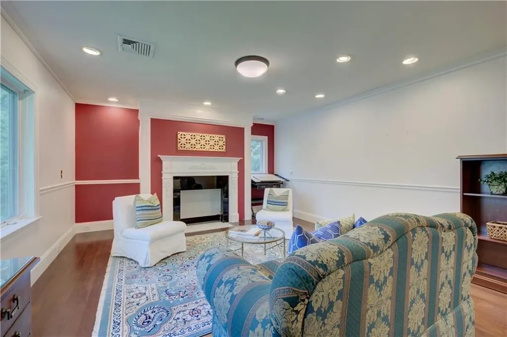 23 Pine Top Road Barrington RI 02806