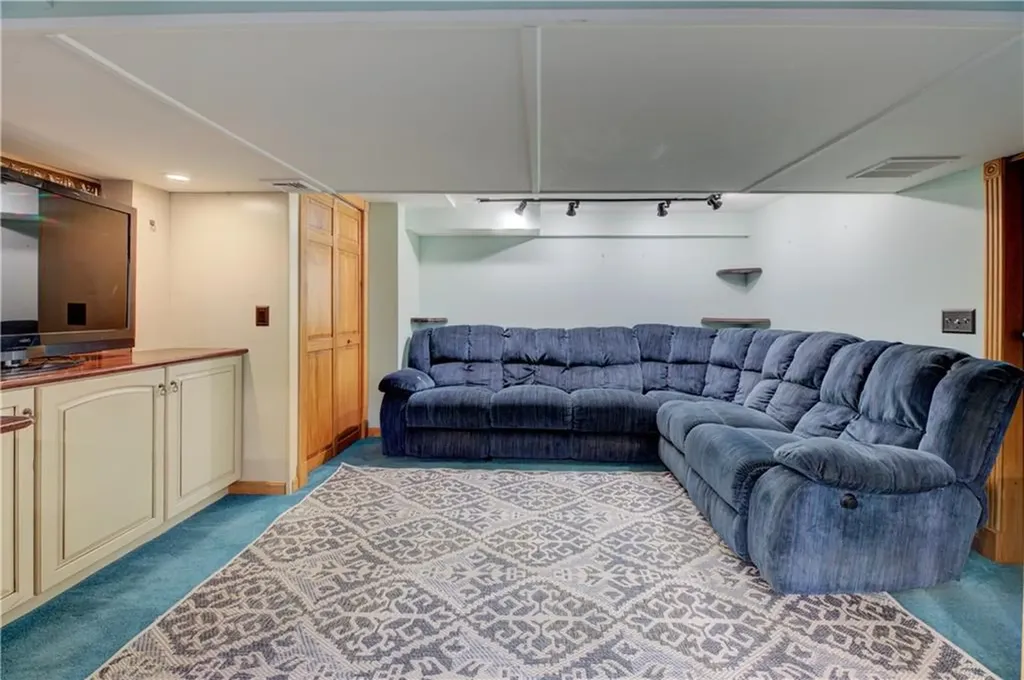 23 Pine Top Road Barrington RI 02806