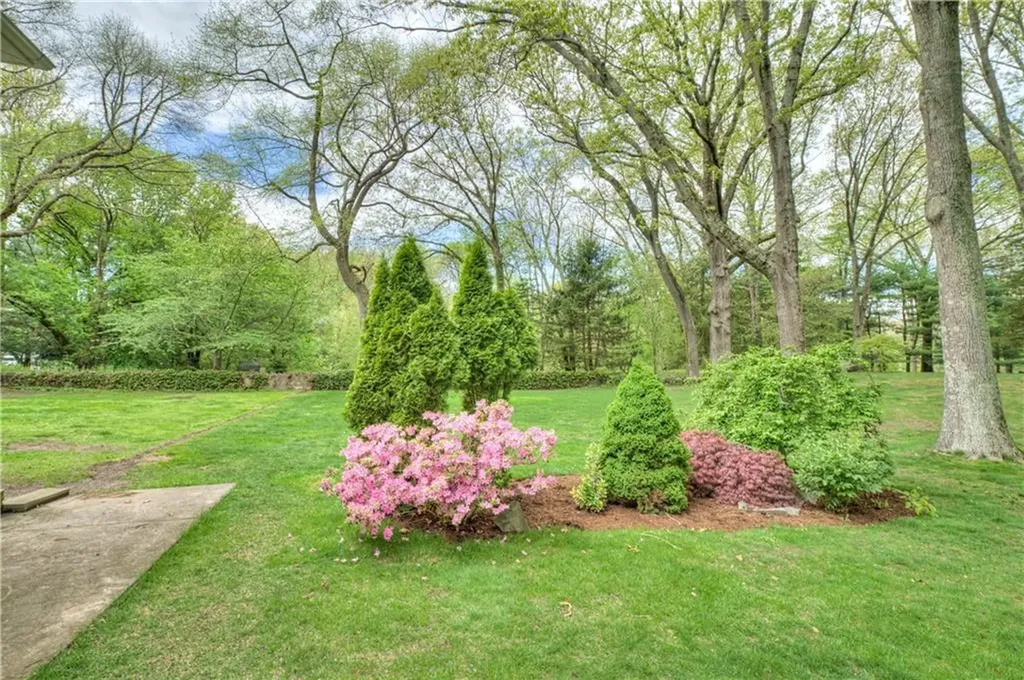 23 Pine Top Road Barrington RI 02806